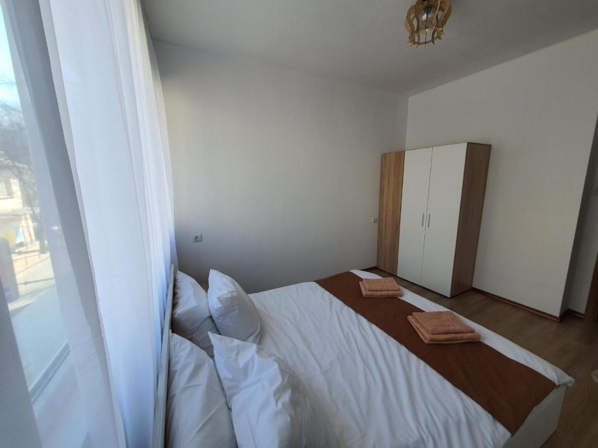 The Center Apartments Comfort Sandanski Esterno foto