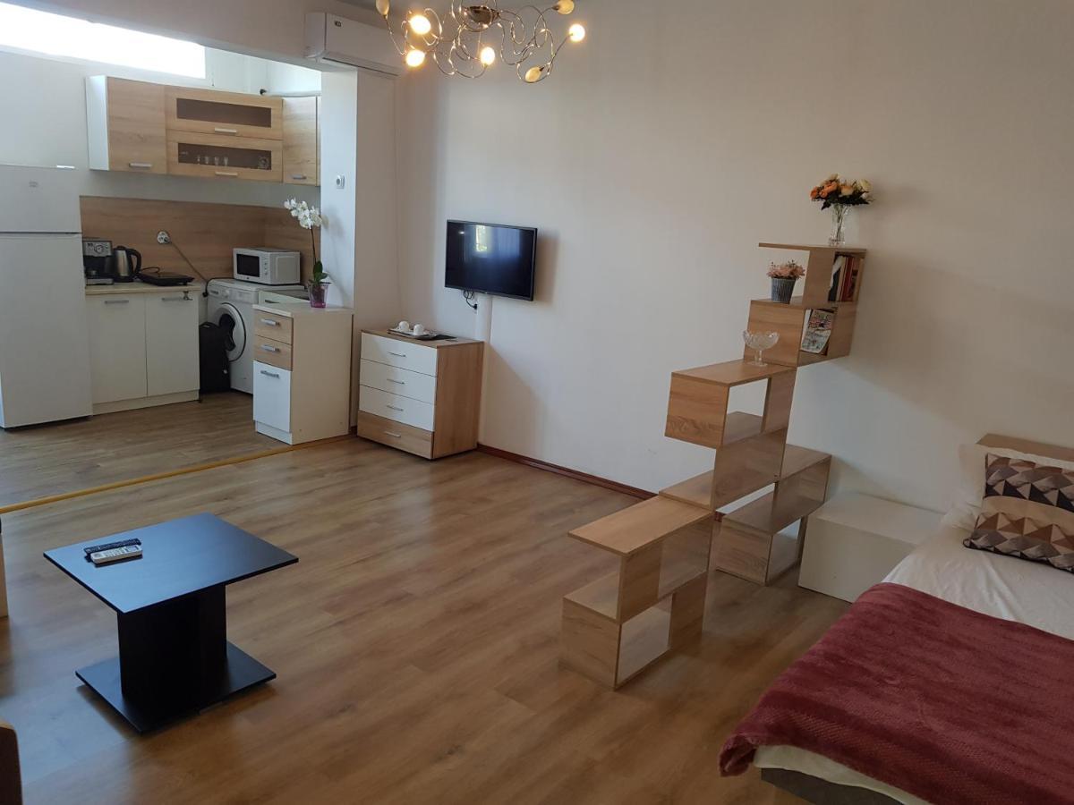 The Center Apartments Comfort Sandanski Esterno foto