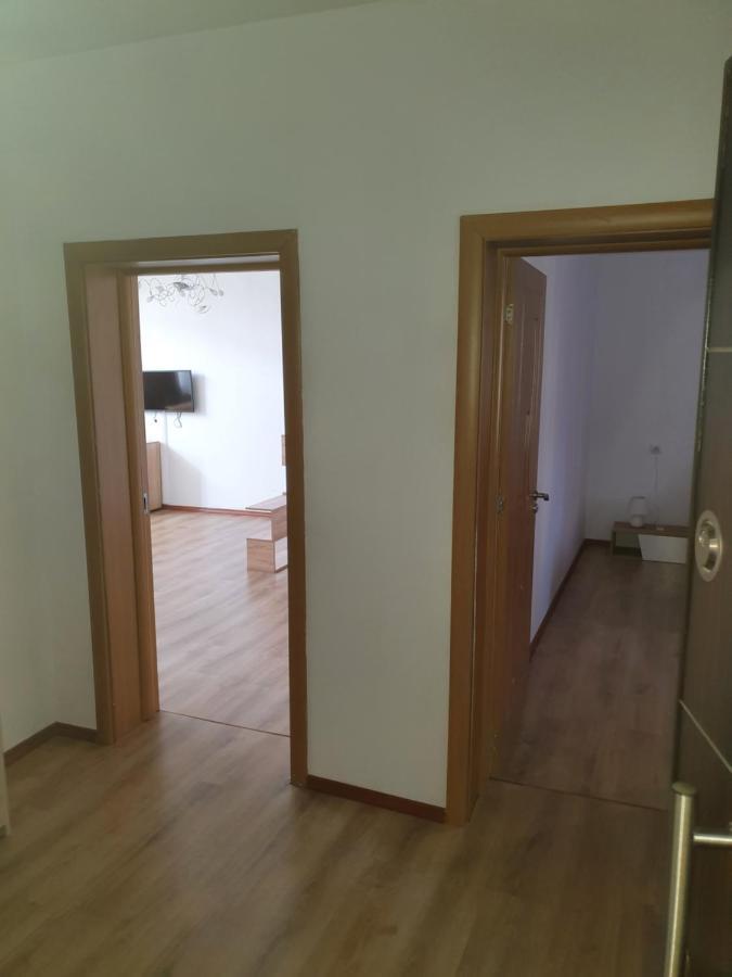 The Center Apartments Comfort Sandanski Esterno foto